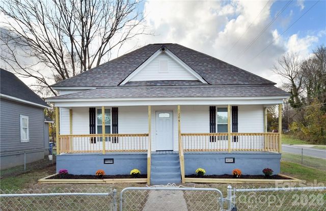 1204 4th Street, Statesville, NC 28677