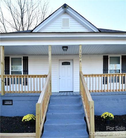 1204 4th Street, Statesville, NC 28677