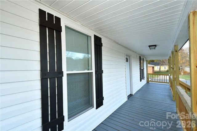 1204 4th Street, Statesville, NC 28677