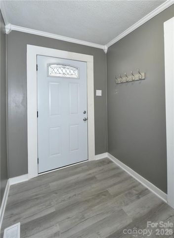 1204 4th Street, Statesville, NC 28677