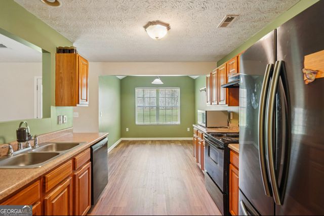 86 Esther Lane, Grantville, GA 30220