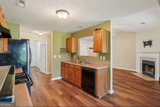 86 Esther Lane, Grantville, GA 30220