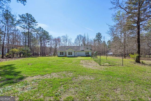 86 Esther Lane, Grantville, GA 30220