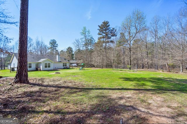 86 Esther Lane, Grantville, GA 30220