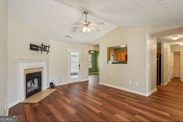 86 Esther Lane, Grantville, GA 30220