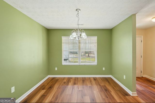 86 Esther Lane, Grantville, GA 30220