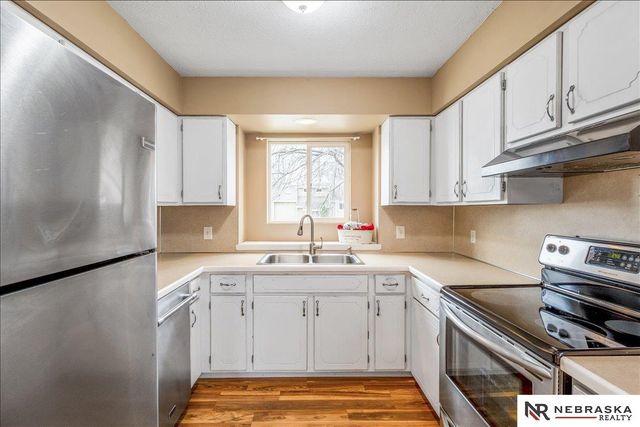 8406 S 142 Avenue, Omaha, NE 68138