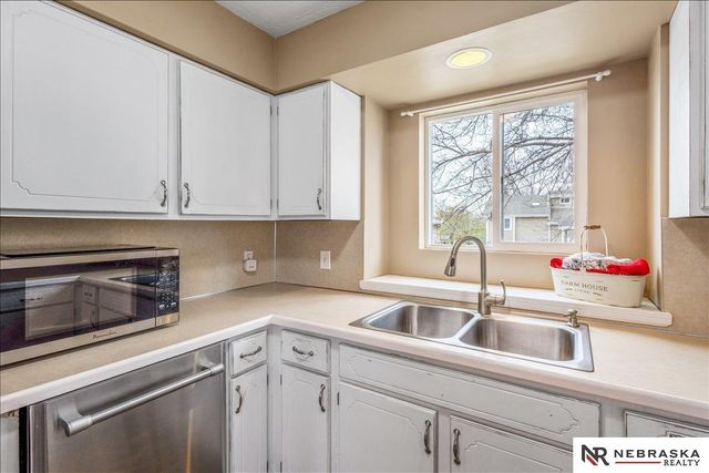 8406 S 142 Avenue, Omaha, NE 68138