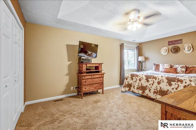 8406 S 142 Avenue, Omaha, NE 68138