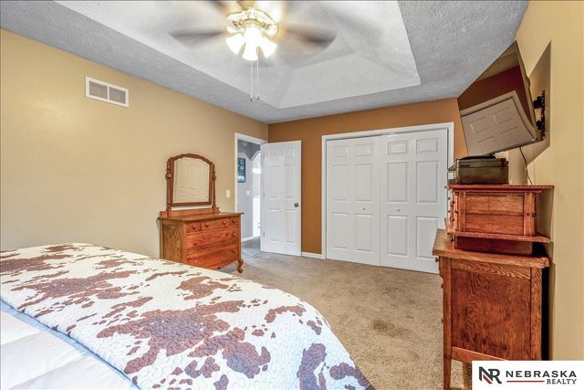 8406 S 142 Avenue, Omaha, NE 68138