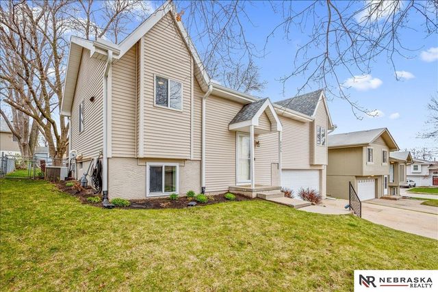 8406 S 142 Avenue, Omaha, NE 68138