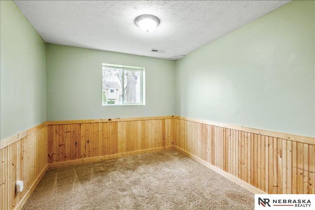 8406 S 142 Avenue, Omaha, NE 68138