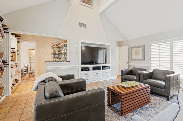 2405 Bluffview Court, Arlington, TX 76011