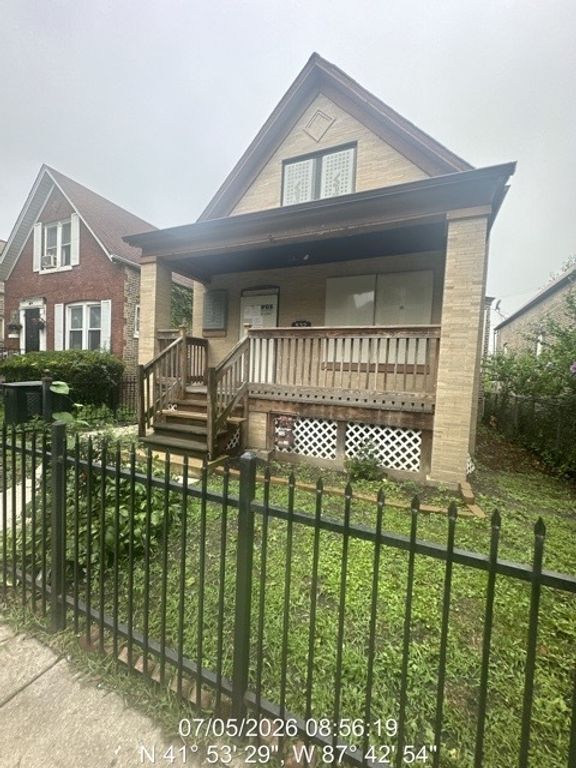 532 N Drake Avenue, Chicago, IL 60624
