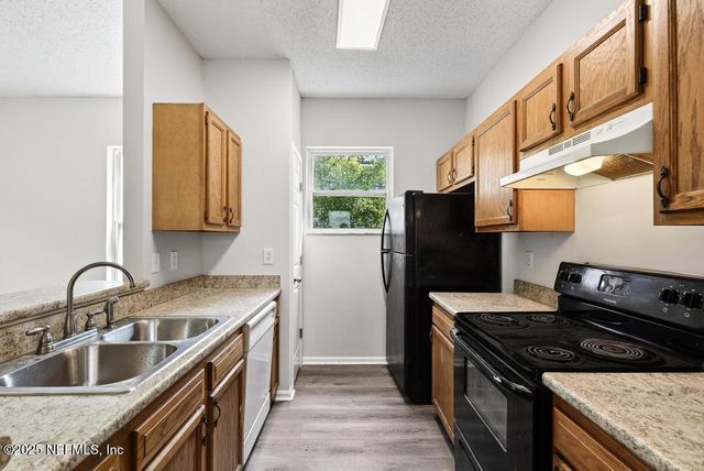 916 24TH Street W, Jacksonville, FL 32209