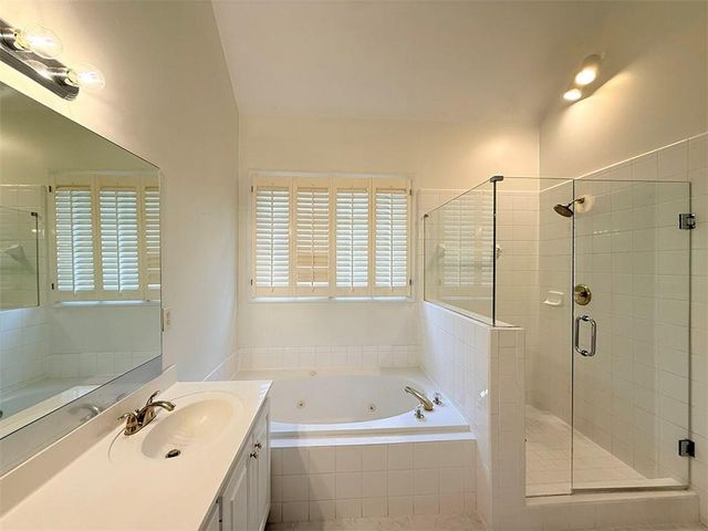 1147 Oakhurst Trail, Lawrenceville, GA 30043