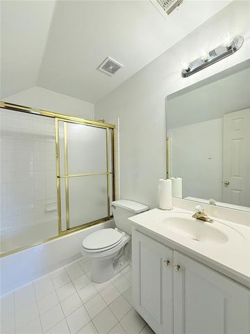 1147 Oakhurst Trail, Lawrenceville, GA 30043