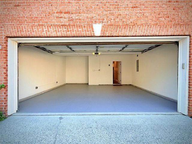 1147 Oakhurst Trail, Lawrenceville, GA 30043