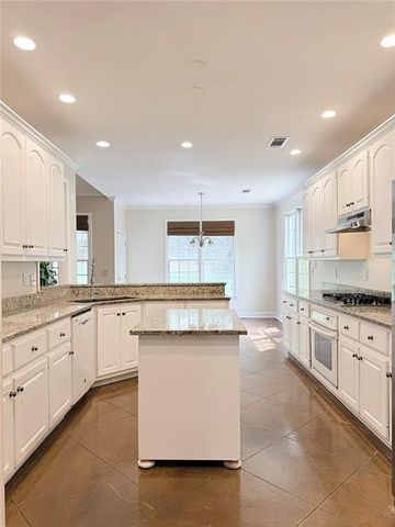 1147 Oakhurst Trail, Lawrenceville, GA 30043