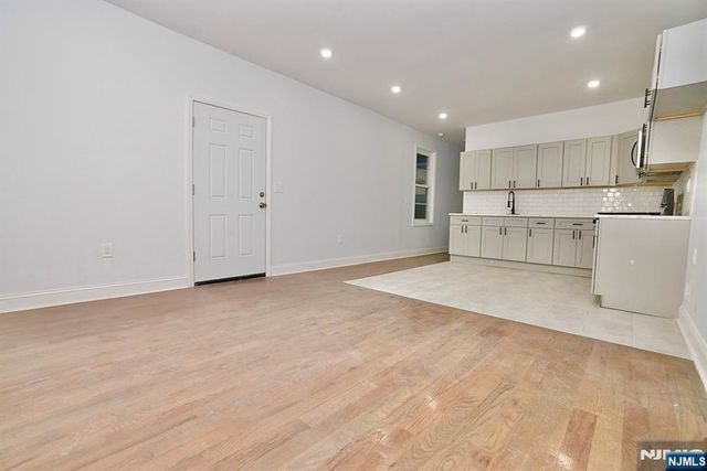 216 Peshine Avenue, Newark, NJ 07108