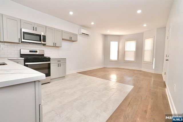 216 Peshine Avenue, Newark, NJ 07108