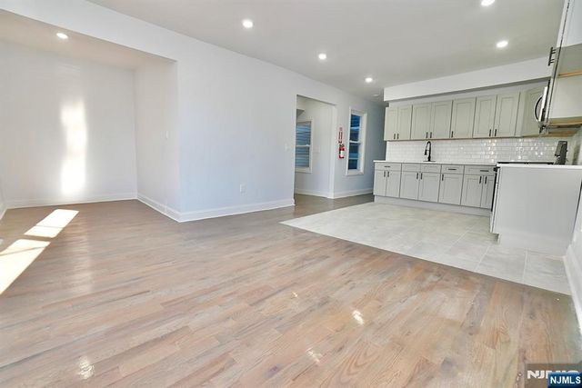 216 Peshine Avenue, Newark, NJ 07108