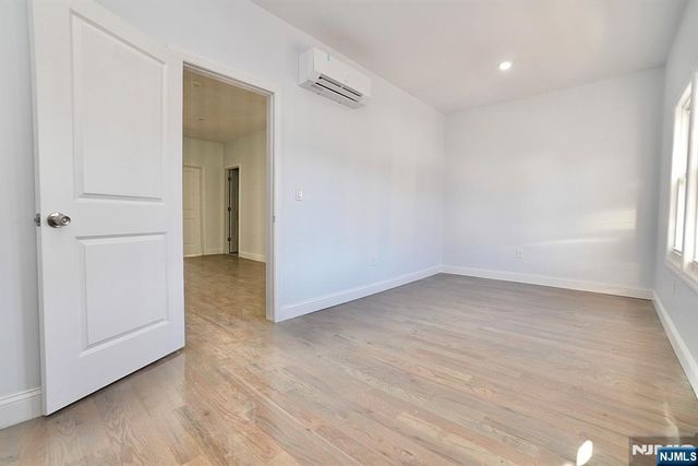 216 Peshine Avenue, Newark, NJ 07108