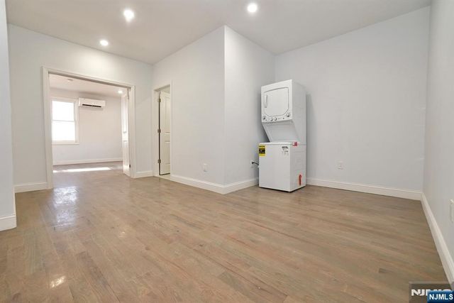 216 Peshine Avenue, Newark, NJ 07108