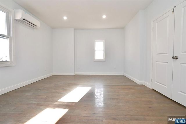 216 Peshine Avenue, Newark, NJ 07108