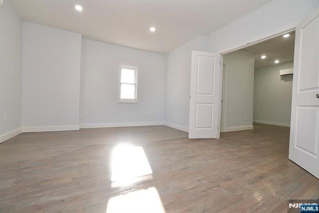 216 Peshine Avenue, Newark, NJ 07108