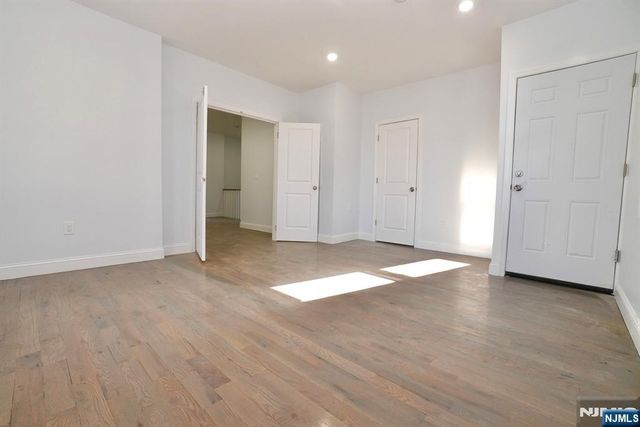 216 Peshine Avenue, Newark, NJ 07108