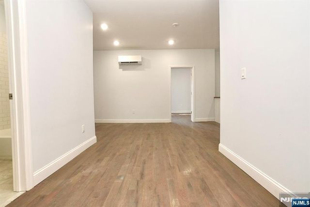 216 Peshine Avenue, Newark, NJ 07108