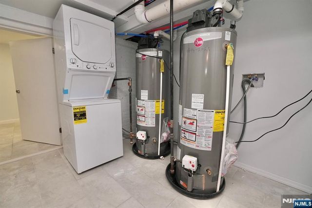 216 Peshine Avenue, Newark, NJ 07108