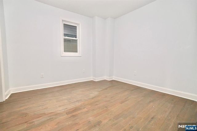 216 Peshine Avenue, Newark, NJ 07108