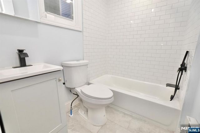 216 Peshine Avenue, Newark, NJ 07108