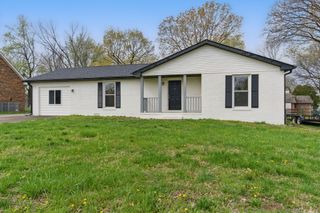 1006 Peachers Mill Rd, Clarksville, TN 37042