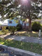 200 W MEADOW AVE, Robesonia, PA 19551