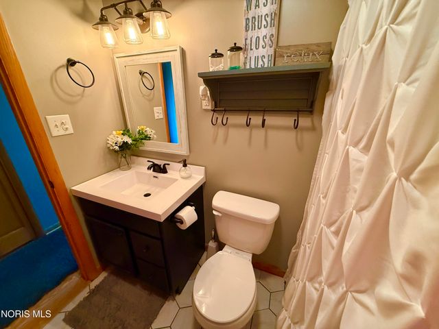 21630 W Trowbridge Road, Martin, OH 43445