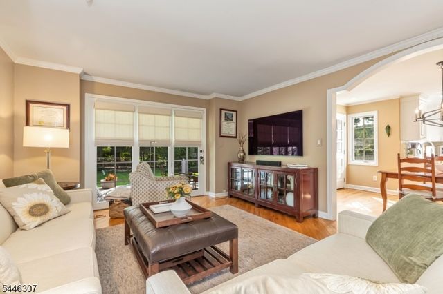 567 Lawrence Ave, Westfield Town, NJ 07090