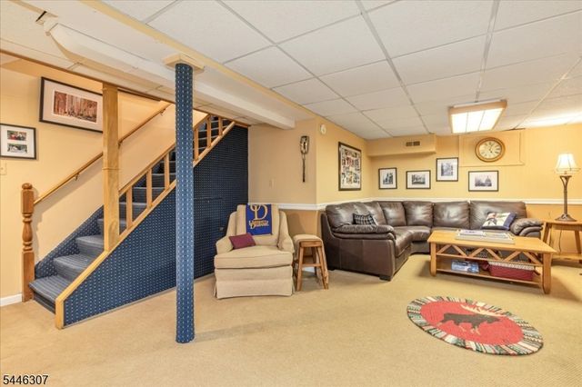 567 Lawrence Ave, Westfield Town, NJ 07090