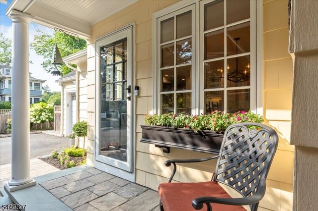 567 Lawrence Ave, Westfield Town, NJ 07090
