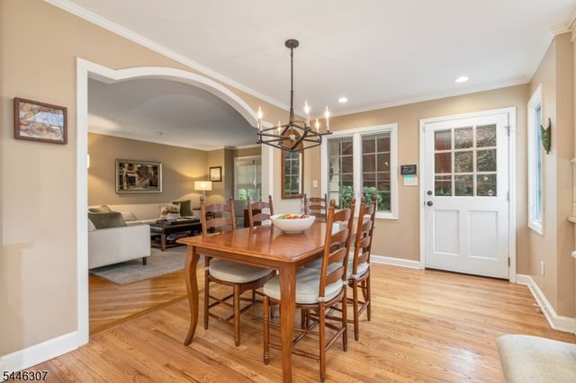 567 Lawrence Ave, Westfield Town, NJ 07090