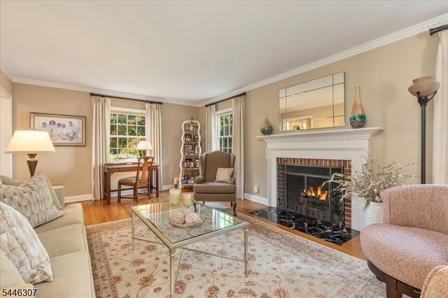 567 Lawrence Ave, Westfield Town, NJ 07090