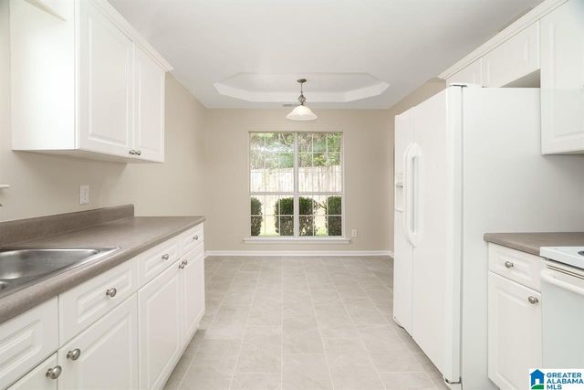 512 CAMDEN COVE CIRCLE, Calera, AL 35040