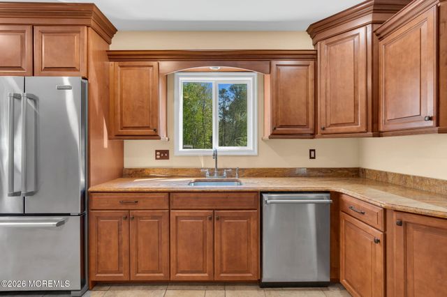 205 Frank Applegate Road, Jackson, NJ 08527