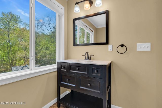 205 Frank Applegate Road, Jackson, NJ 08527
