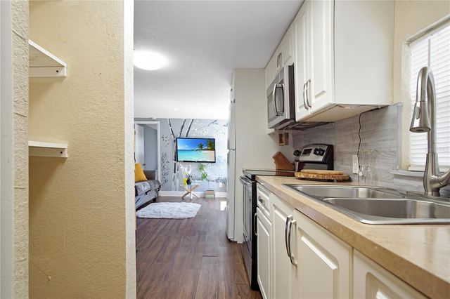 26 FOREST DRIVE 28 A, Davenport, FL 33837