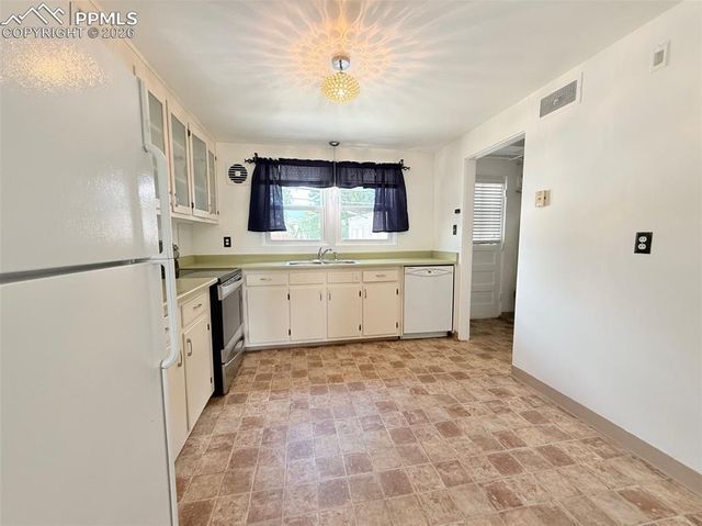 2443 Paseo Road, Colorado Springs, CO 80907