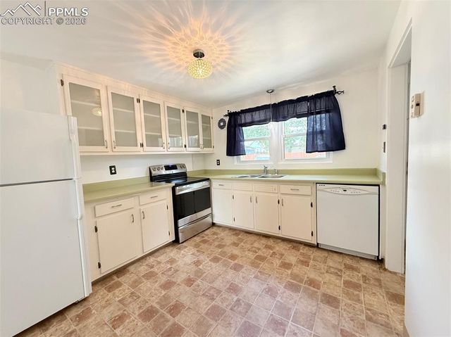 2443 Paseo Road, Colorado Springs, CO 80907