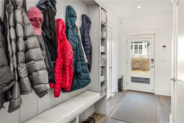 592 Tuckerman Avenue, Middletown, RI 02842